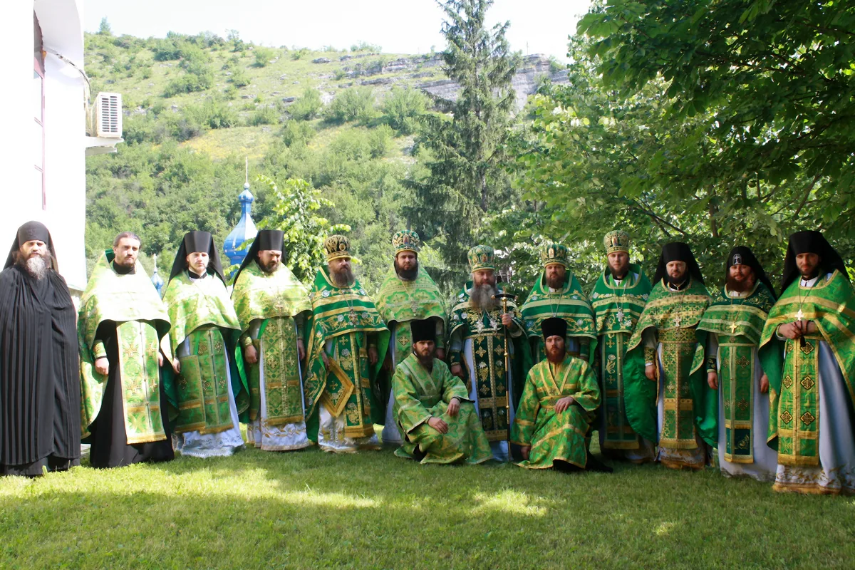 Clerul Sfintei Mănăstiri 2012